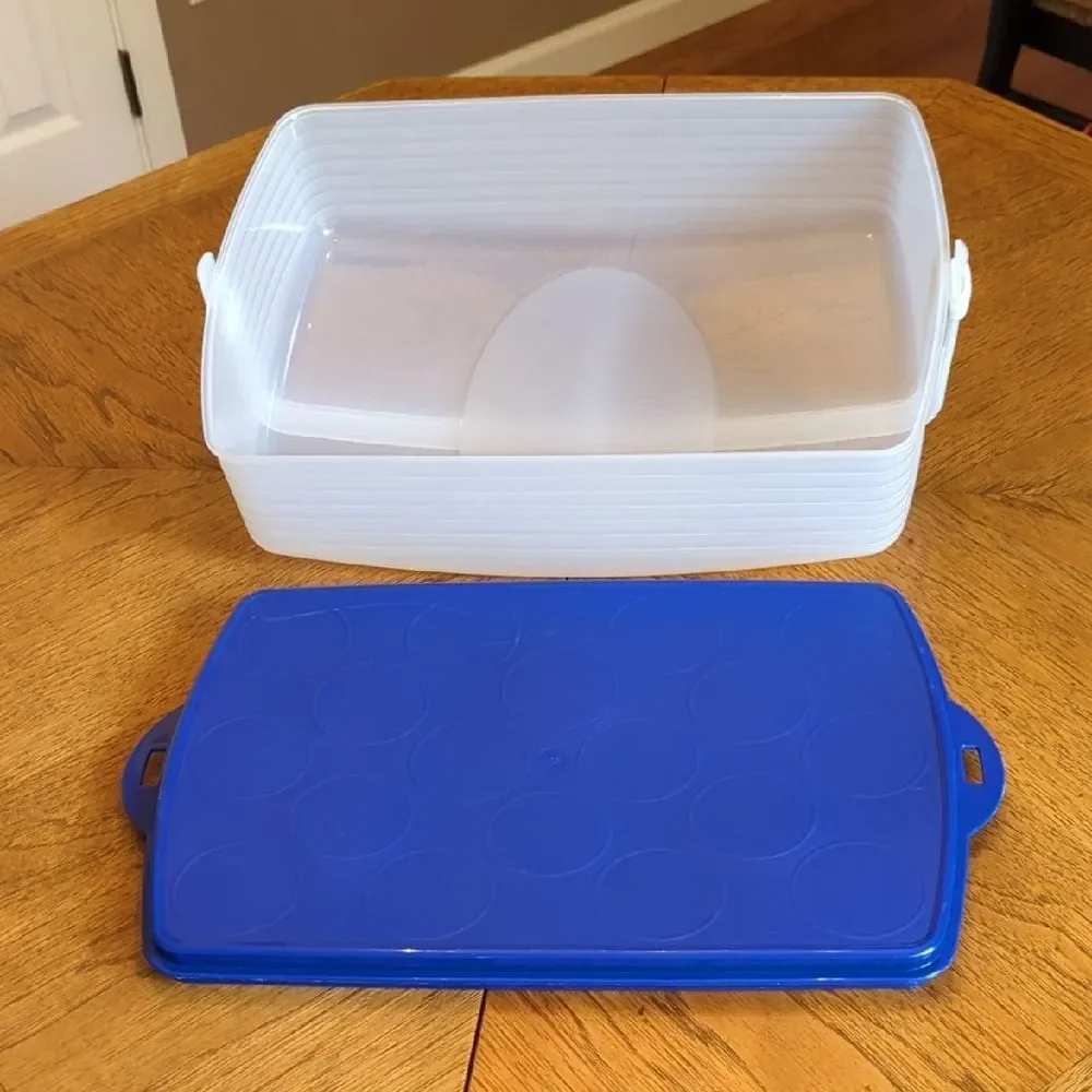 Tupperware Cake Taker And Cupcake Storage Container & Carrier